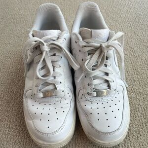 Nike Air Force 1 ‘07 - women size 8 - used